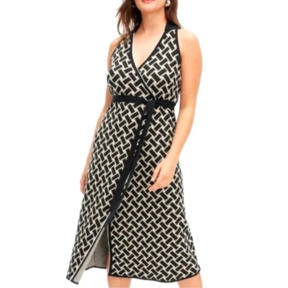 Diane Von Furstenberg Black and Cream Patterned Midi Dress